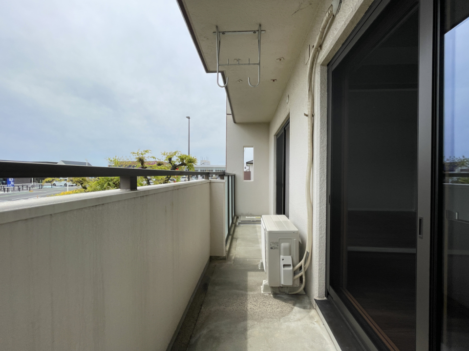 ベランダは陽当たり良好