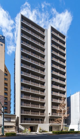 １５階建ての８階にあるお部屋です。