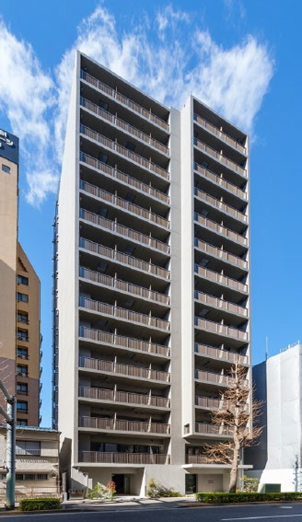 １５階建ての８階にあるお部屋です。