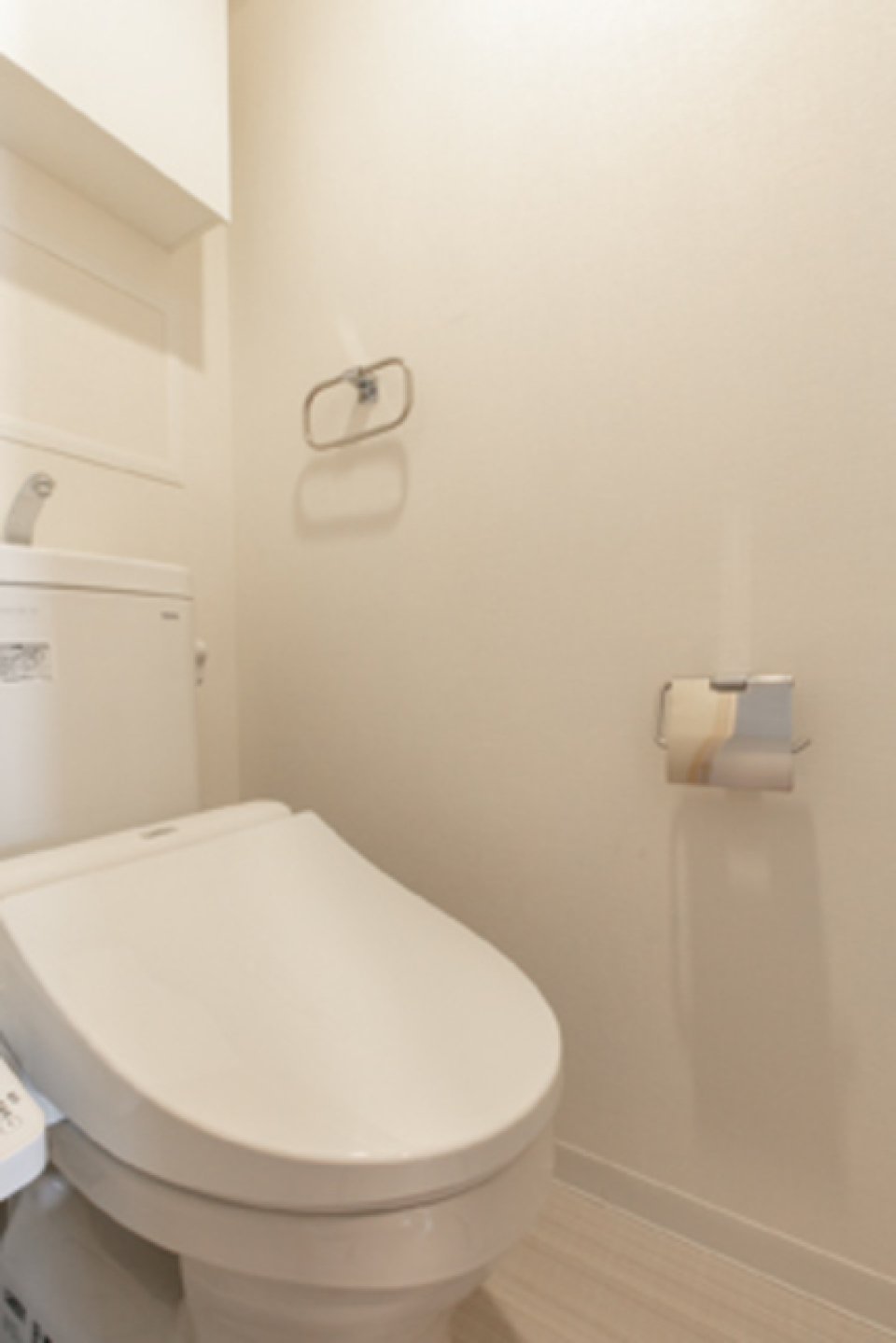 棚があるので日用品などストックできますね。※写真は同タイプ住戸です。