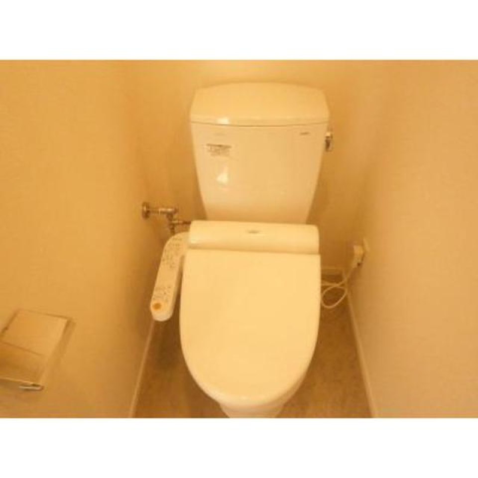 トイレです。
※写真は同タイプ住戸です。