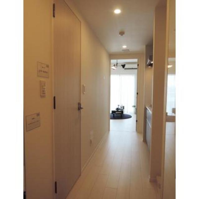 玄関からの様子です。
※写真は同タイプ住戸です。