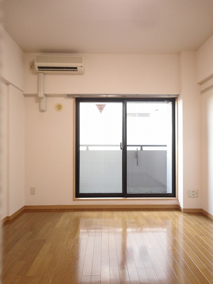 バルコニーに出ることが出来ます。