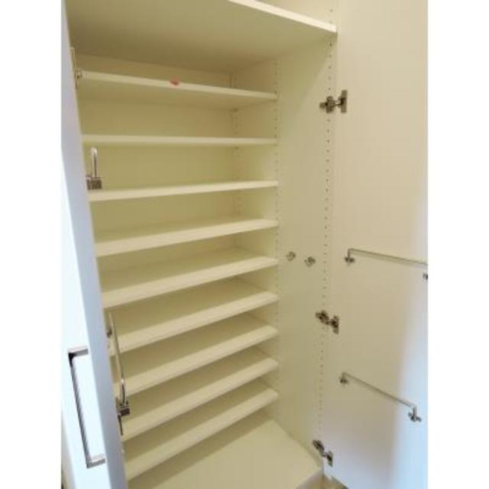 シューズボックス付きです。
※写真は同タイプ住戸です。