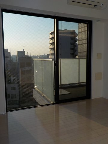 12階の建物の10階に位置しています。