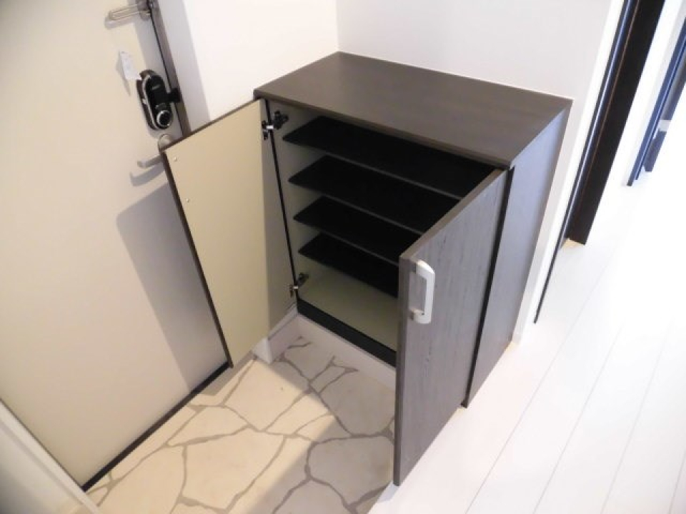 シューズボックスは少し小さめ、？