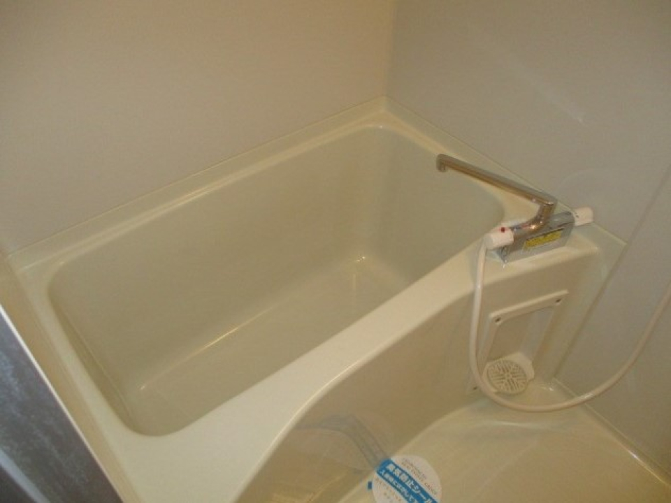 浴室もシンプルです。