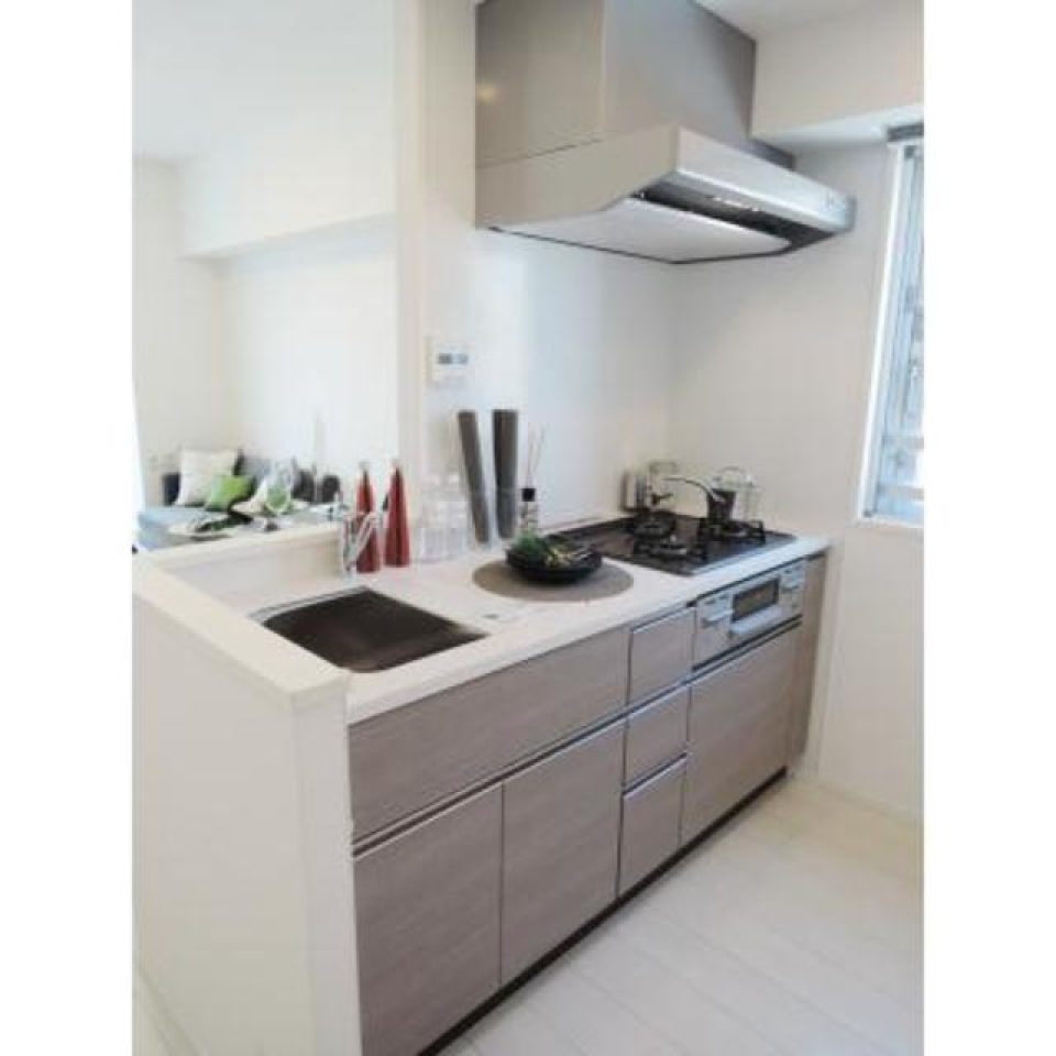 キッチンです。
※写真は同タイプ住戸です。装飾品はイメージです。