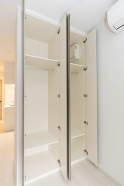 クローゼットの中の様子です。
※写真は同タイプ住戸です。