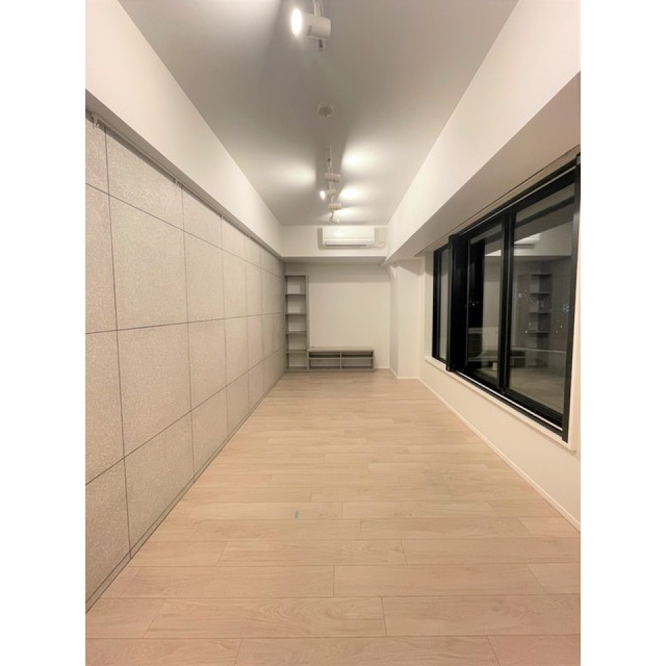 広々としており、モダンな雰囲気です。