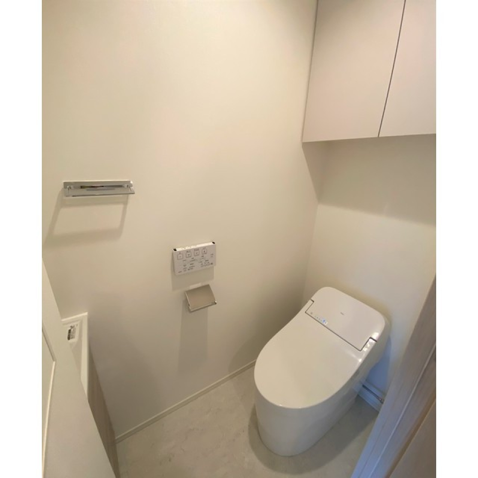 棚があるので日用品をストックするのに便利です。