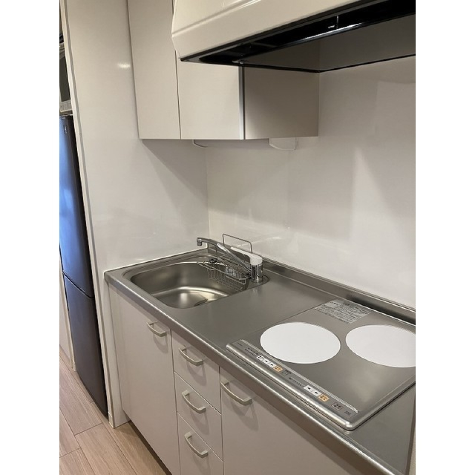 キッチンです。IHコンロが設置されています。