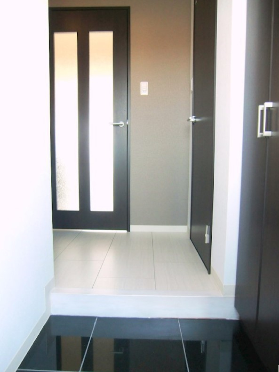 玄関の様子。シューズボックスもあります！