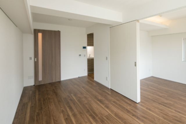 7.9帖の洋室の隣に5.2帖の洋室があります。
※写真は同タイプ住戸です。