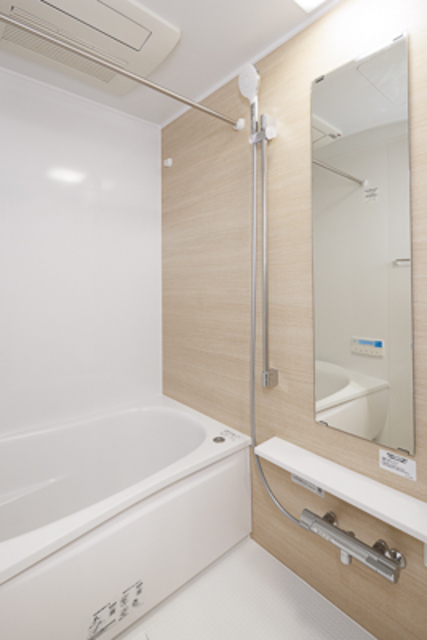 浴室です。シンプルな造りです。
※写真は同タイプ住戸です。
