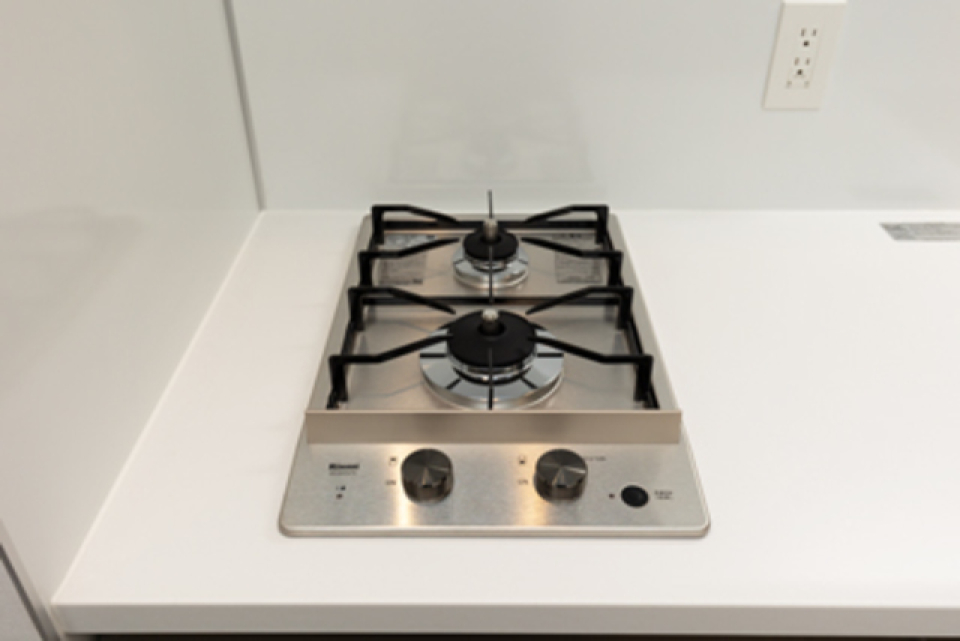 2口のガスコンロ付きです。
※写真は同タイプ住戸です。