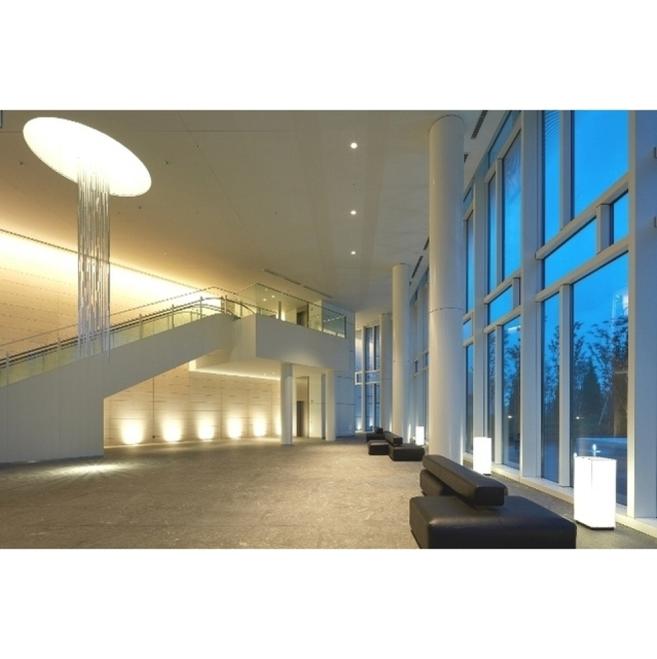 エスカレーターがついてるなんて、ちょっと高級感を感じます。