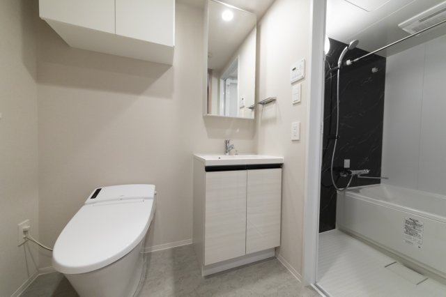 奥手は浴室です。
※実際の位置と反転しています。