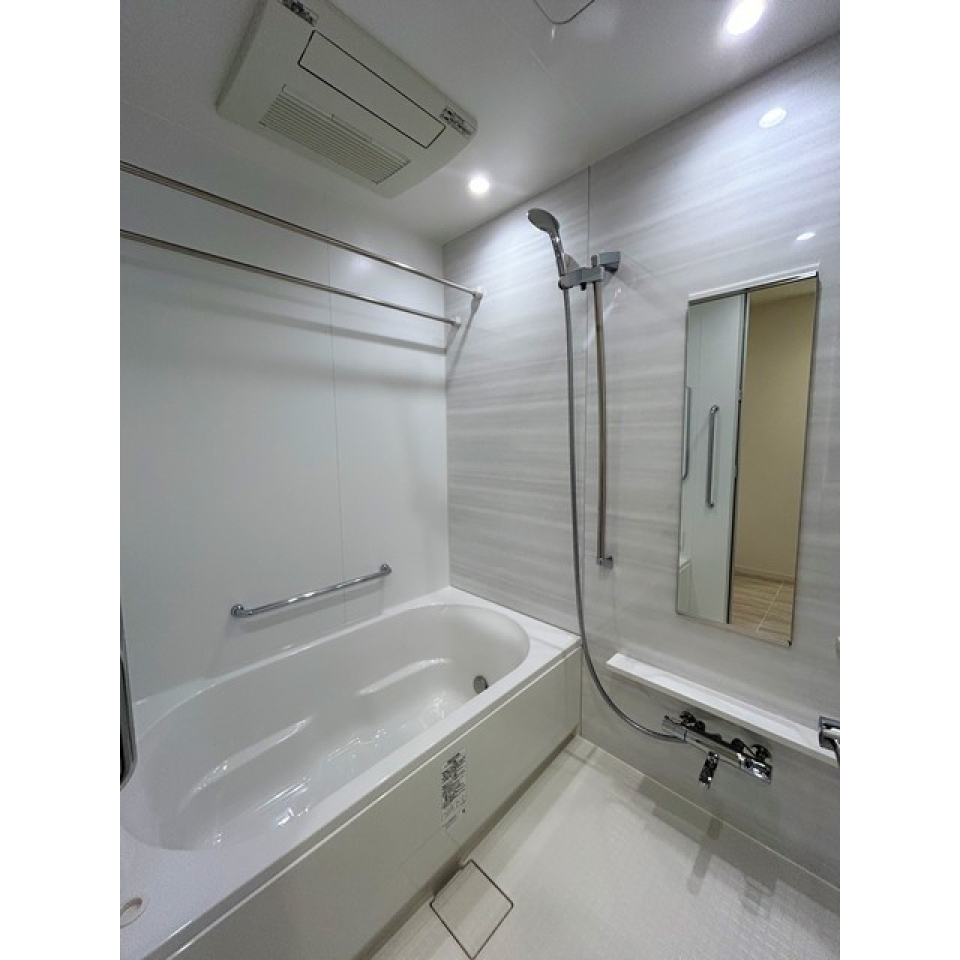 浴室乾燥機があるので、雨の日の洗濯物干しもできます！