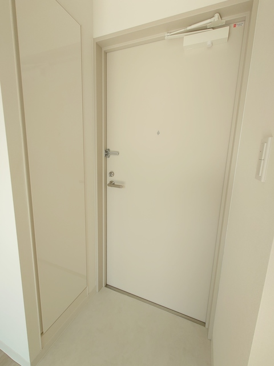 玄関です。
※写真は同タイプ住戸です。