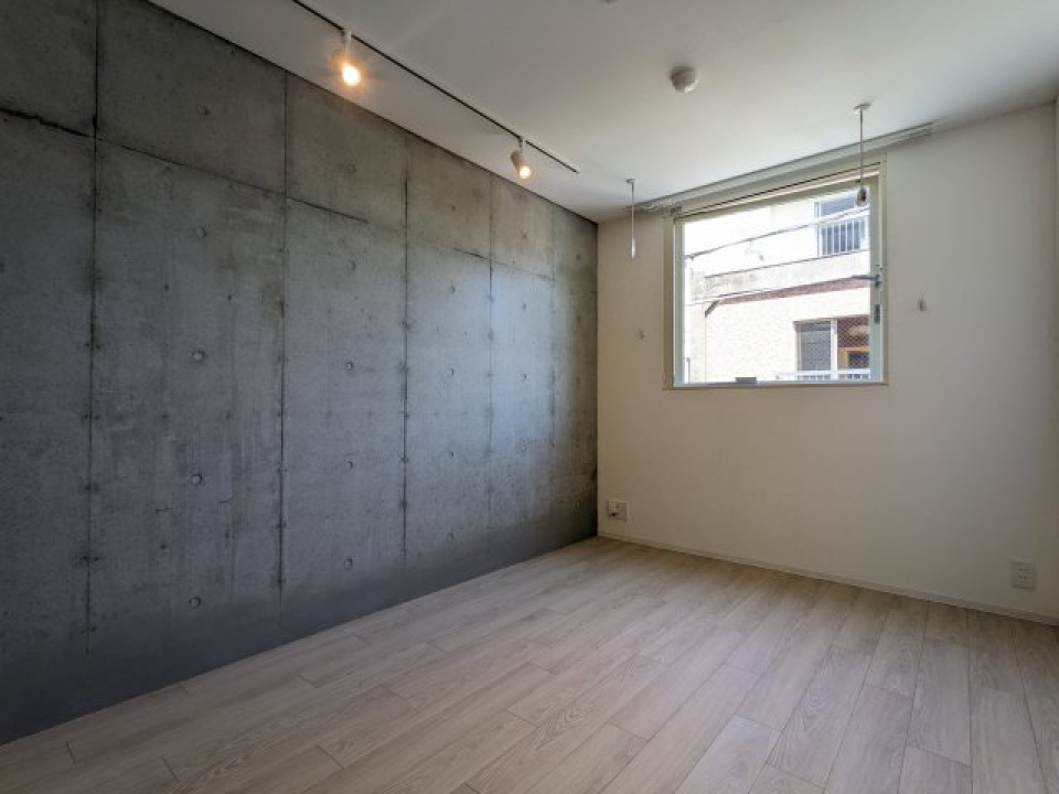 コンクリート張りなのがインダストリアル感を出していて、モダンですね！