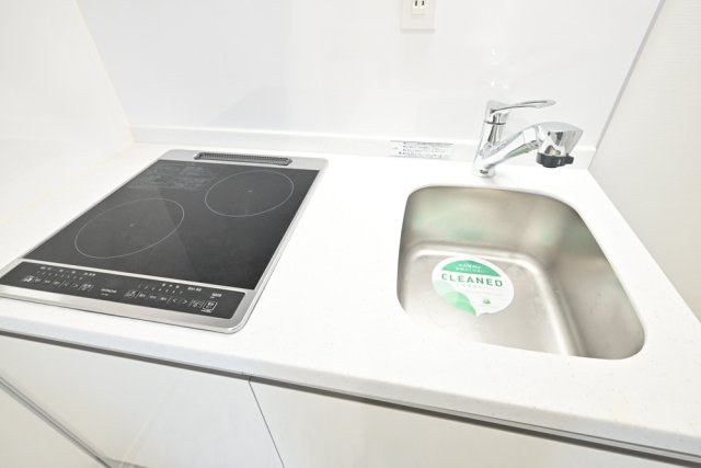 システムキッチン（2口IHコンロ）IHコンロなので、お掃除も楽々です。