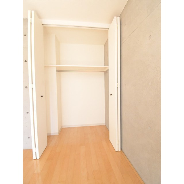 奥行きのある収納です。