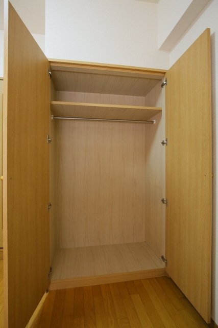 セクション分けがされている収納です。