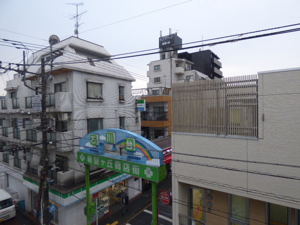 4階建ての4階に位置しています。