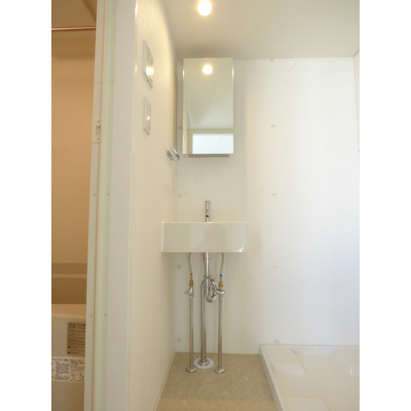 スッキリとしたデザインの洗面台です。