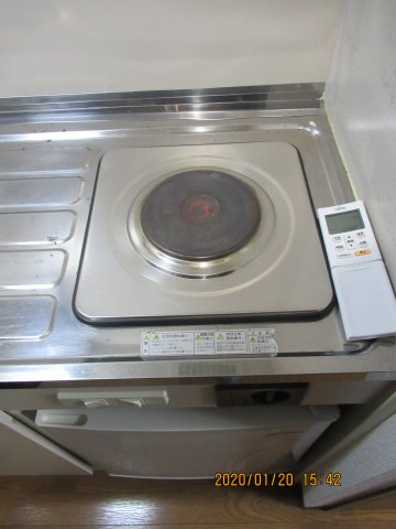 電気コンロがついています。