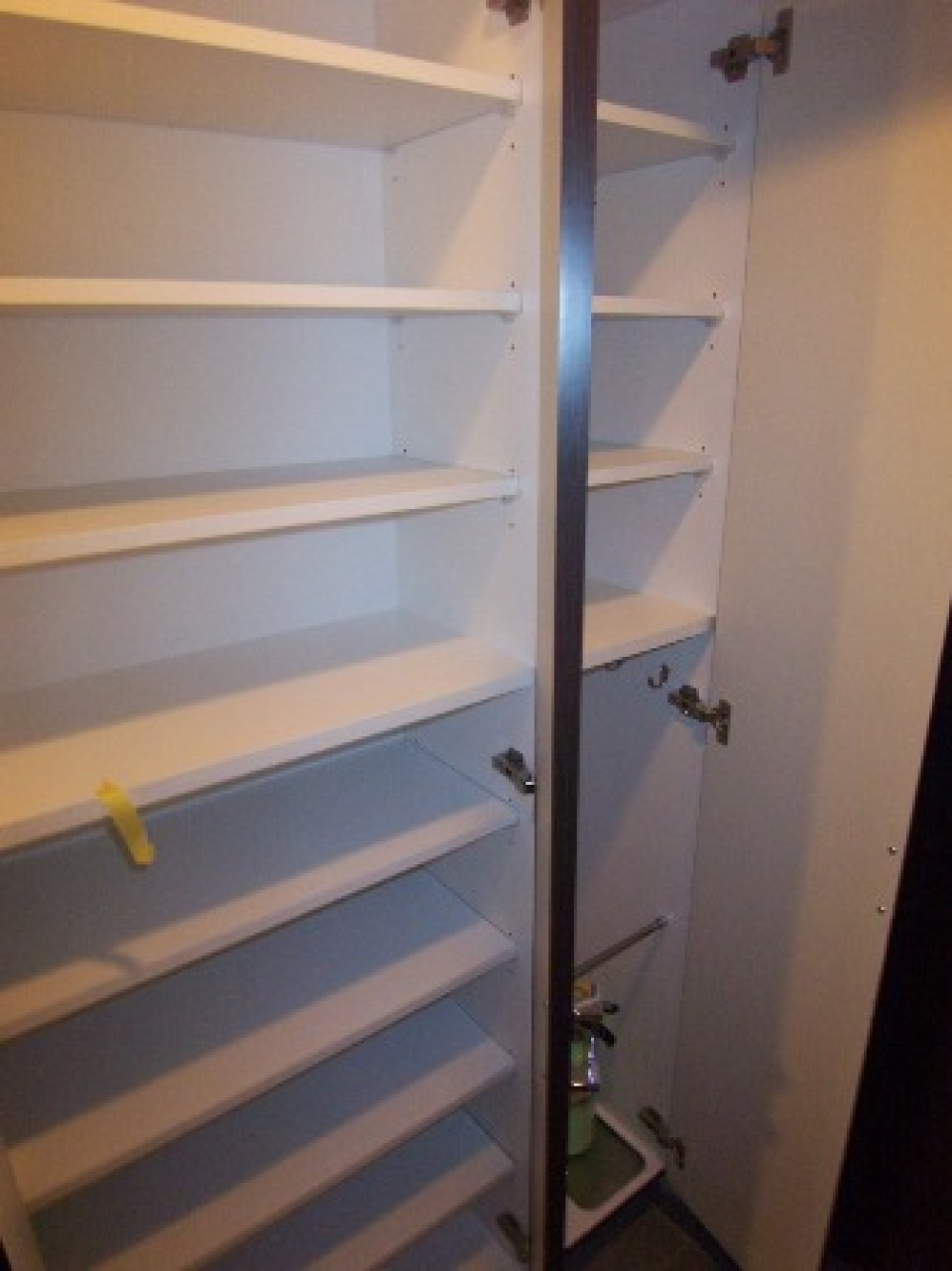 1人暮らしには十分な容量のシューズボックスです！