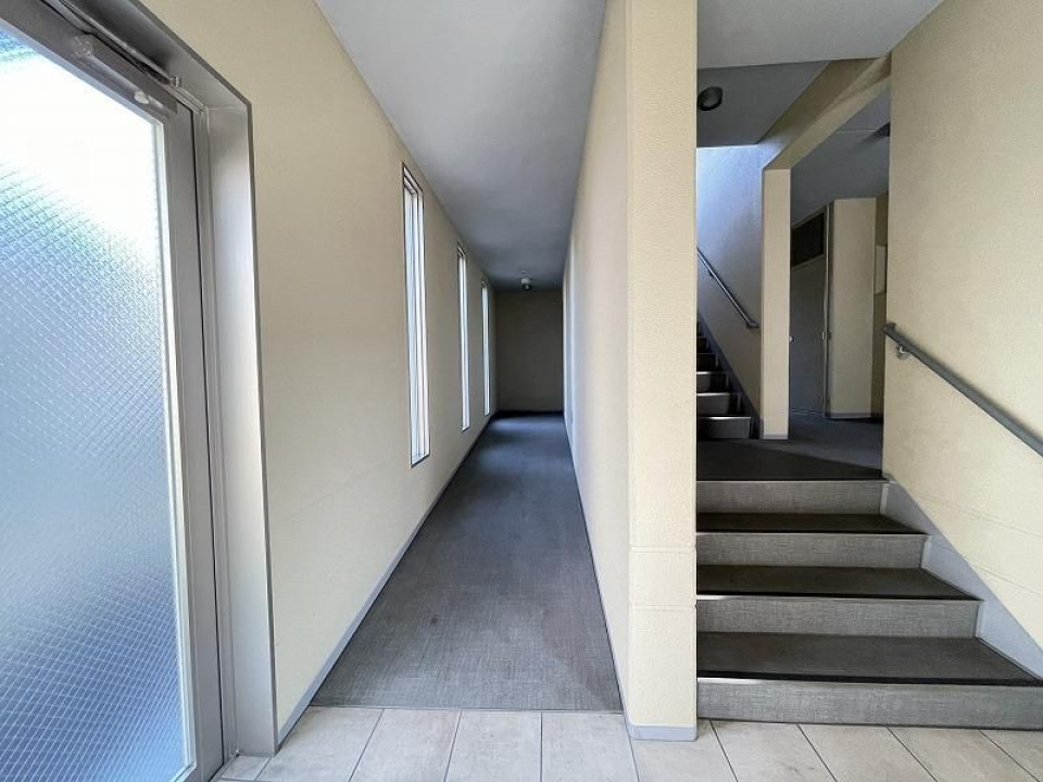 ロビーにはスロープがついています