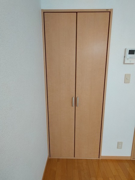 クローゼット付きです。
