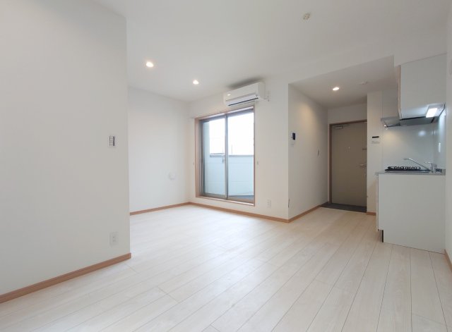 壁が白いため明るい雰囲気です。