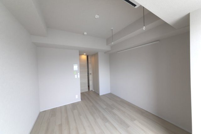 フロアと壁は明るめのカラーでまとまりがあります。に※参考写真