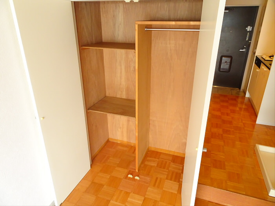 収納の中はセクション分けがされていて、整理整頓がしやすそうです。