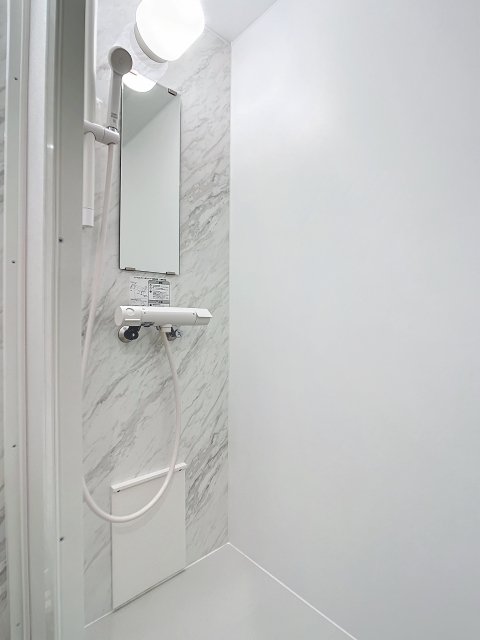 お部屋にあるのはシャワールーム！お掃除も楽々です♪