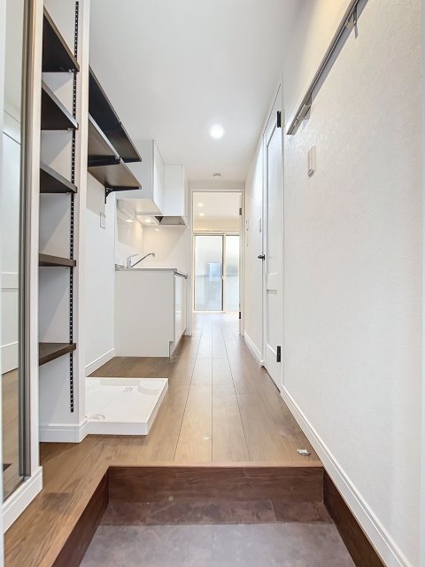 玄関からの様子です。