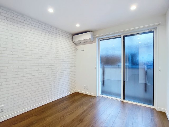 5.95帖の洋室です。