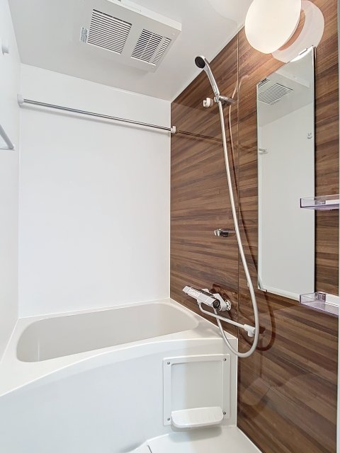 浴室です。ブラウンで素敵な雰囲気です。