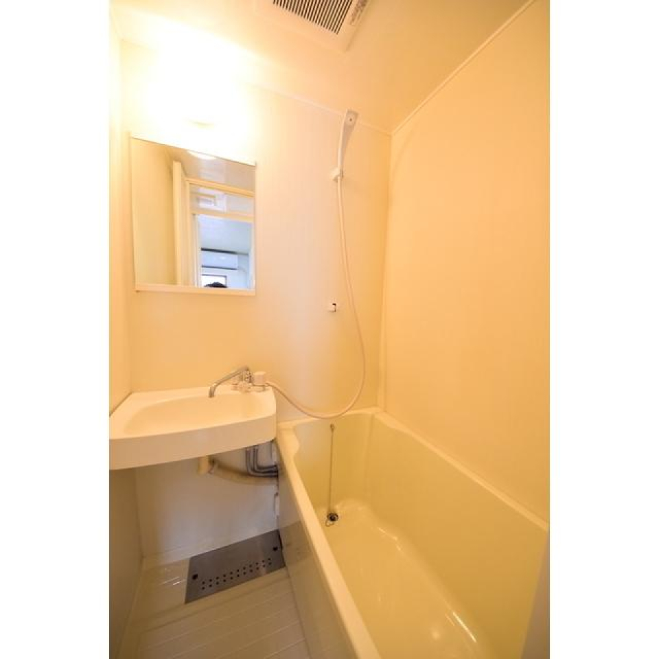 清潔感のあるバスルーム！1日の疲れを癒して下さい！