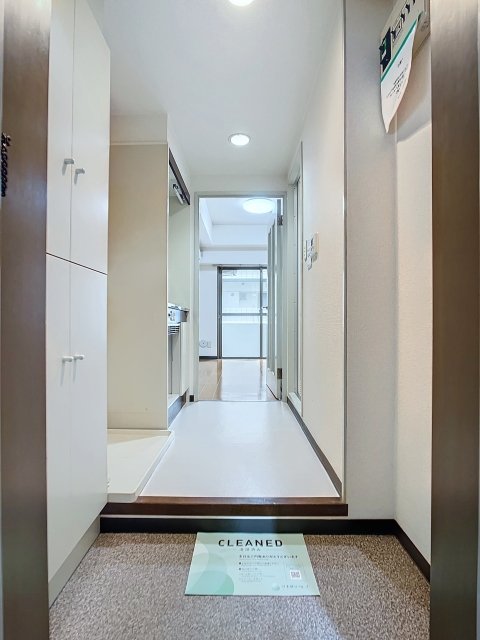 玄関からの様子。