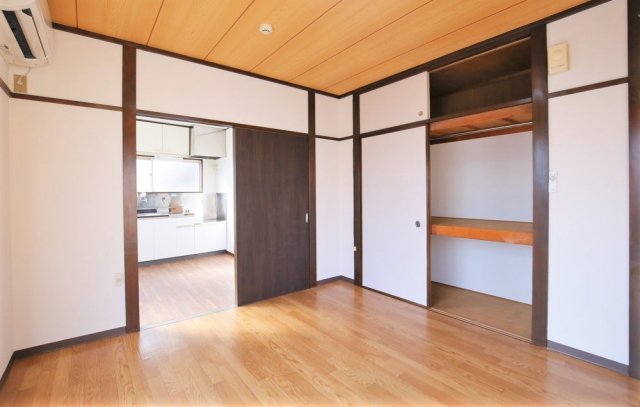 嬉しい収納付きです。