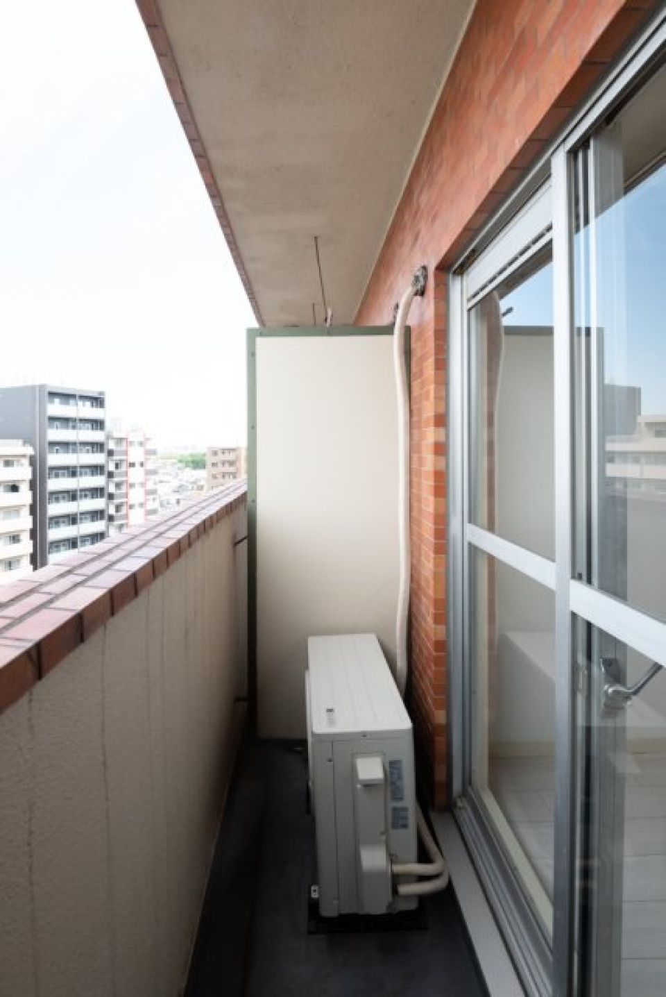 13階建ての12階に位置しています。