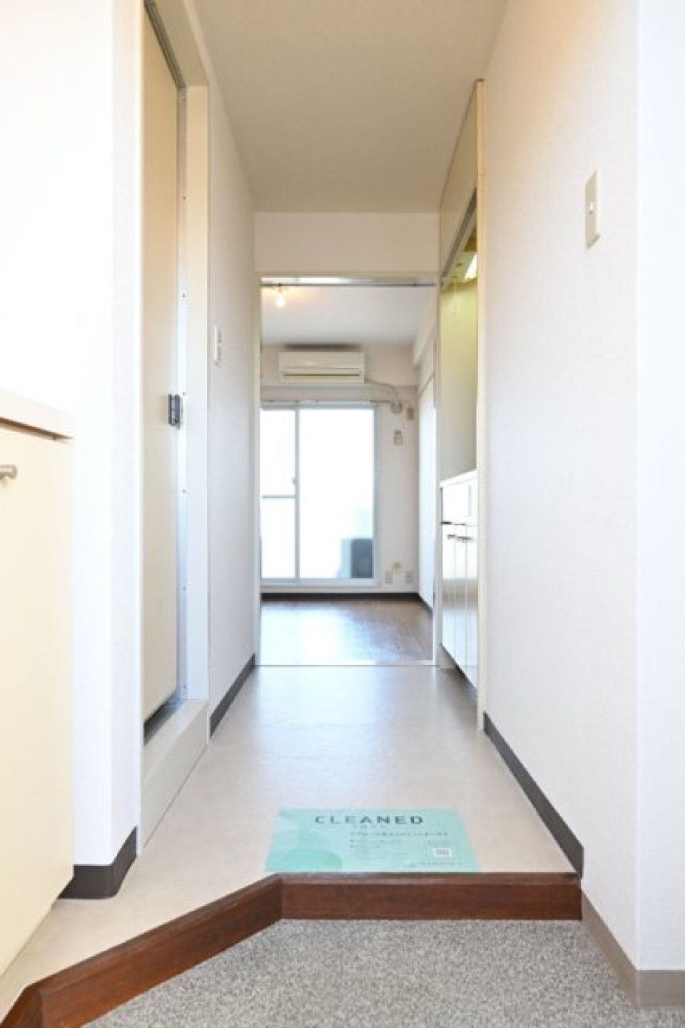 玄関の様子です。