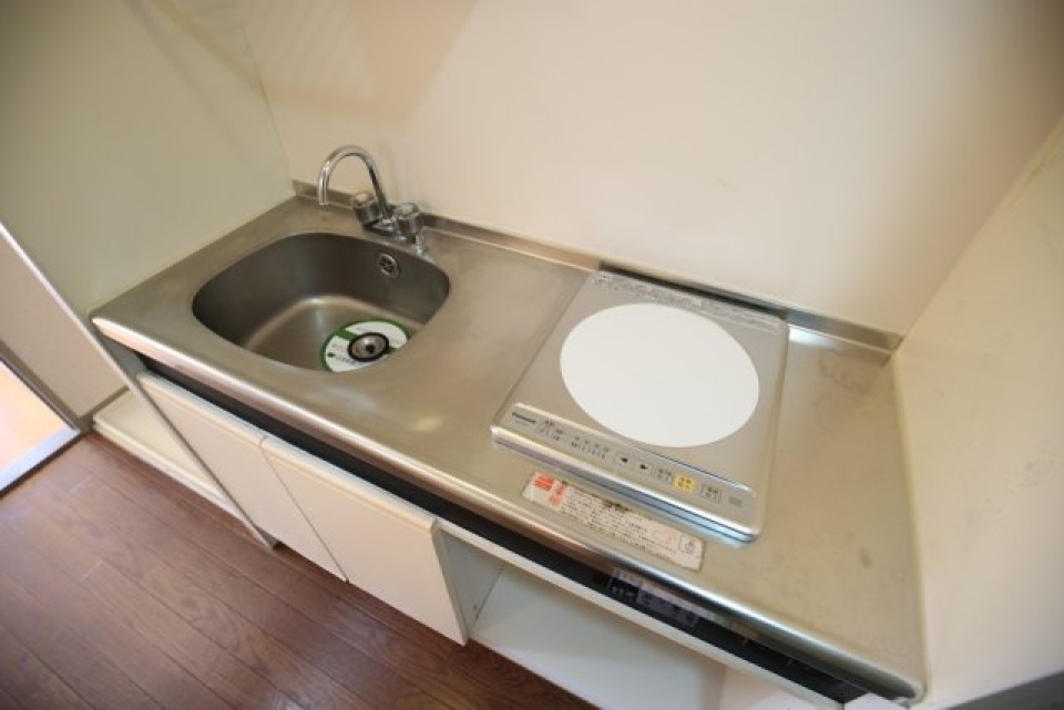 1口のIHコンロ付きです。