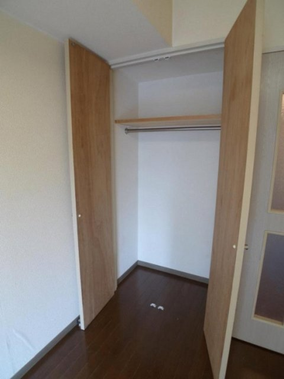 嬉しいクローゼット付きです。