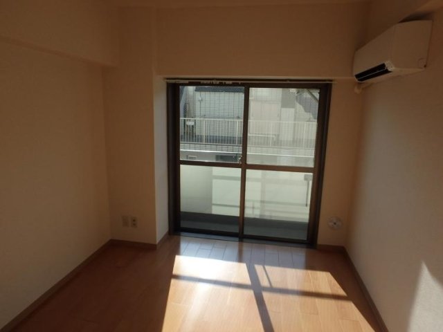 京王線「代田橋」から、徒歩約7分と駅近1Ｒ。閑静な住宅街に囲まれ、シンプルに暮らすならここ。