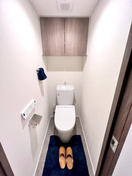 棚があるので日用品のストックなどできます。